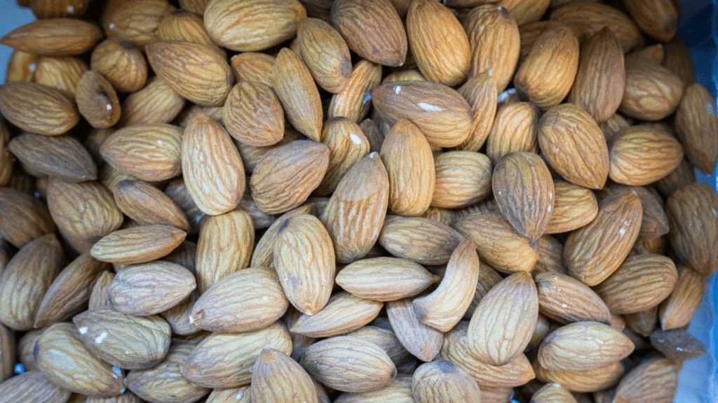 Орехи и сухофрукты